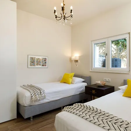 Anadea Mit Whirlpool By Interhome * トロギール