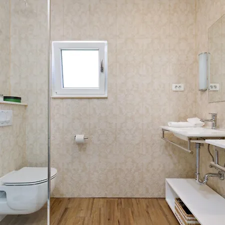 別荘 Anadea Mit Whirlpool By Interhome